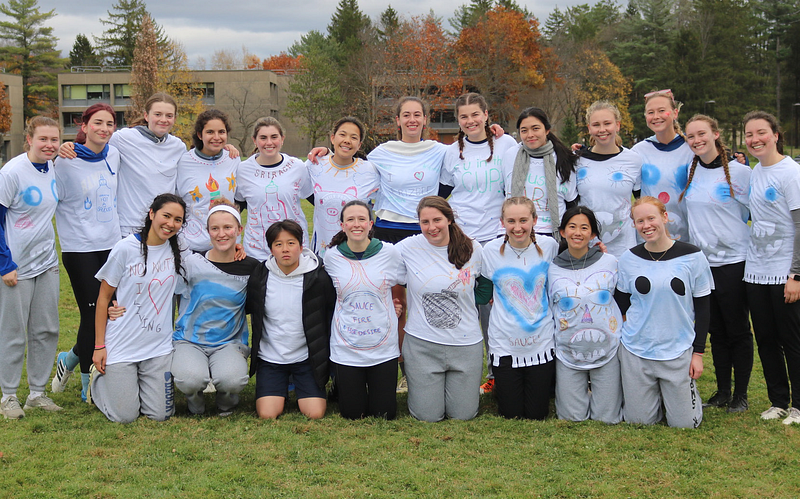 Women&#8217;s Ultimate Frisbee Team hosts and competes in round-robin tournament