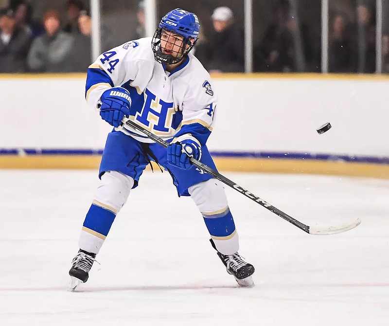 Men’s Ice Hockey win big over weekend