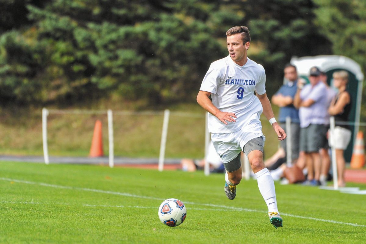 Men&#8217;s soccer starts 2018 season strong, undefeated in NESCAC play