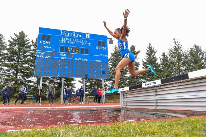 Men&#8217;s and women&#8217;s track place in top three in fifteen events at home invitational