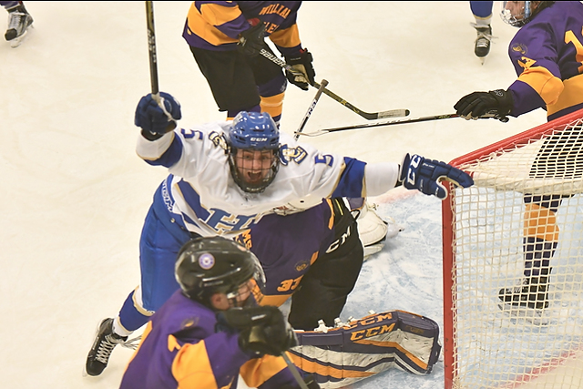 Men&#8217;s hockey wins 1&#8211;0 against Williams at annual Citrus Bowl