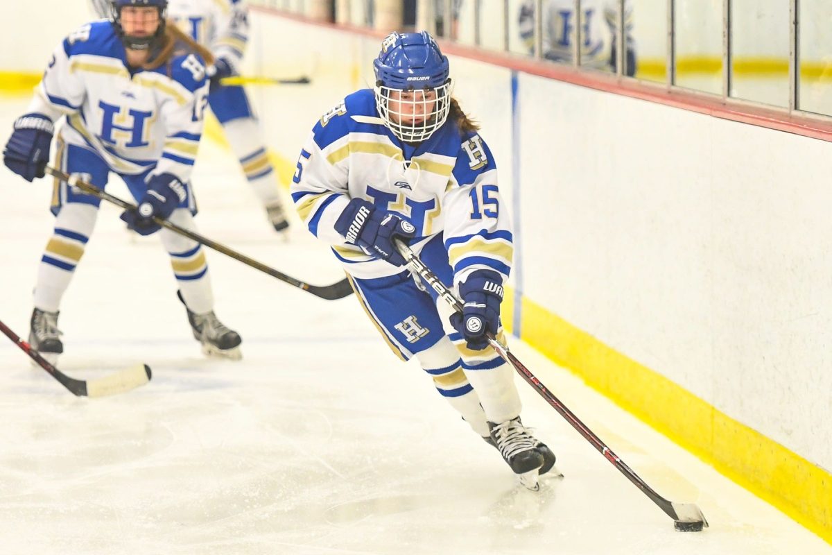 Women&#8217;s hockey sweeps NESCAC double-header, rises to 2nd place