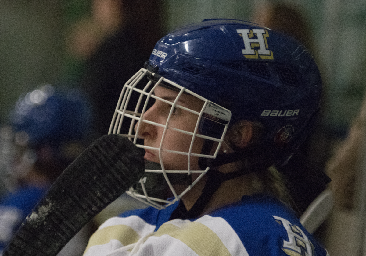 Women&#8217;s hockey undefeated in NESCAC play, alone in first place