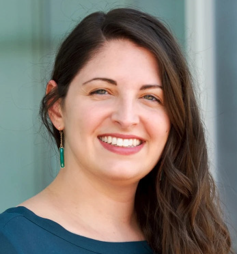 Professor De Bruin presents research on presidential power grabs through Levitt Center