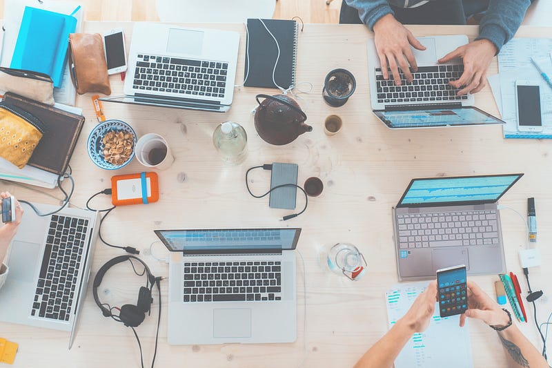 10 vital tips to successfully making it through finals week like a pro
