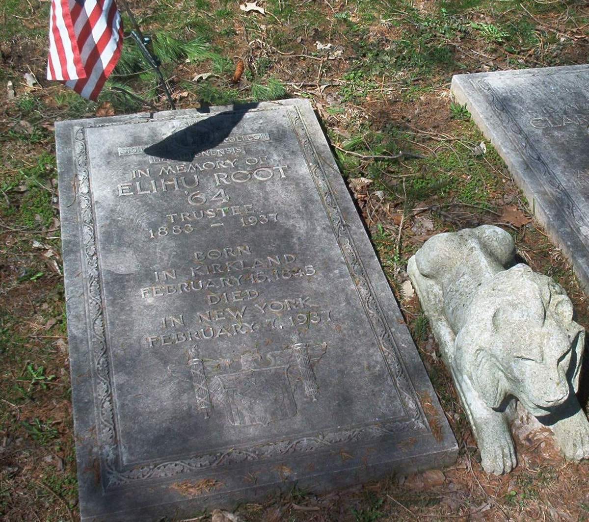 The celebrities of Hamilton&#8217;s graveyard