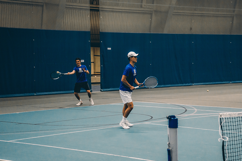 Men&#8217;s and women&#8217;s tennis teams fall to nationally ranked Wesleyan squads on April 7