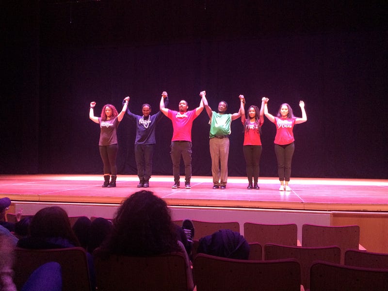 &#8216;Platanos y Collard Greens&#8217; provides food for thought